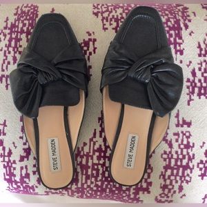 Steve Madden Black Flat Slippers